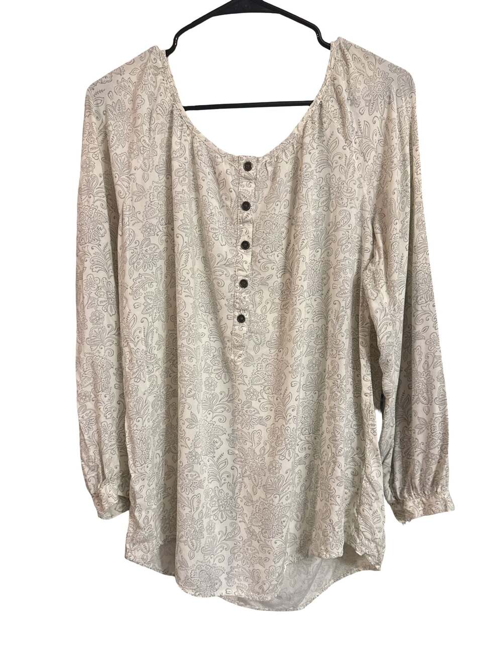 Faded Glory Women's Cream and Grey Paisley Print Long Sleeve Button-Up Blouse